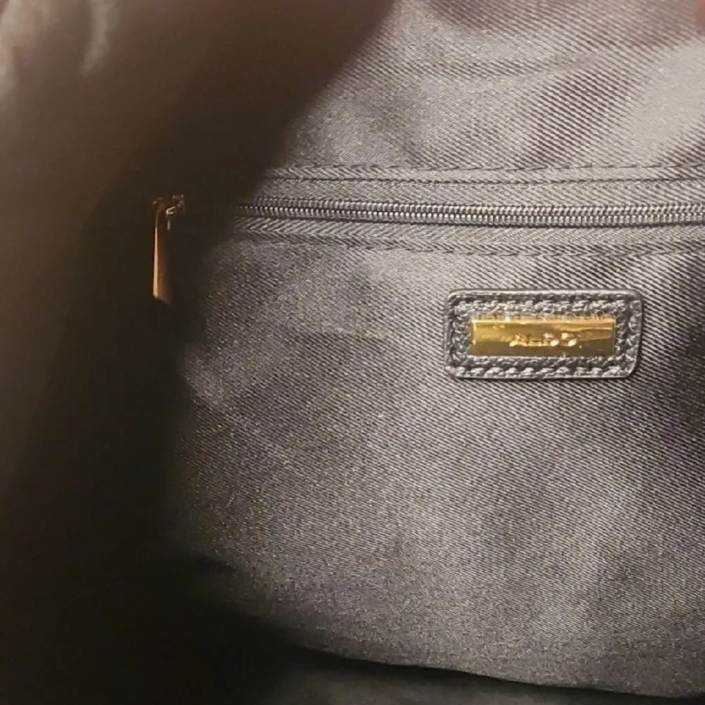 Elegant Black Leather Women's Bag